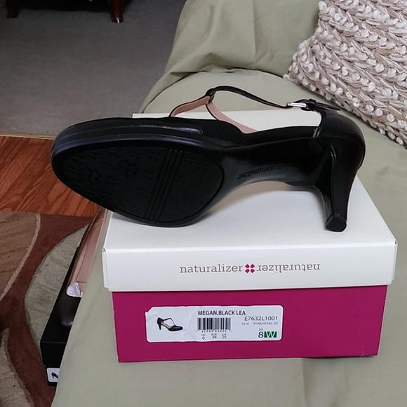 Shoes - Picture 3 of 5